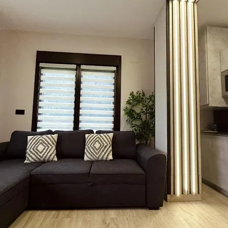 Apartment Flower Deluxe Bajo Con Jardin 6083